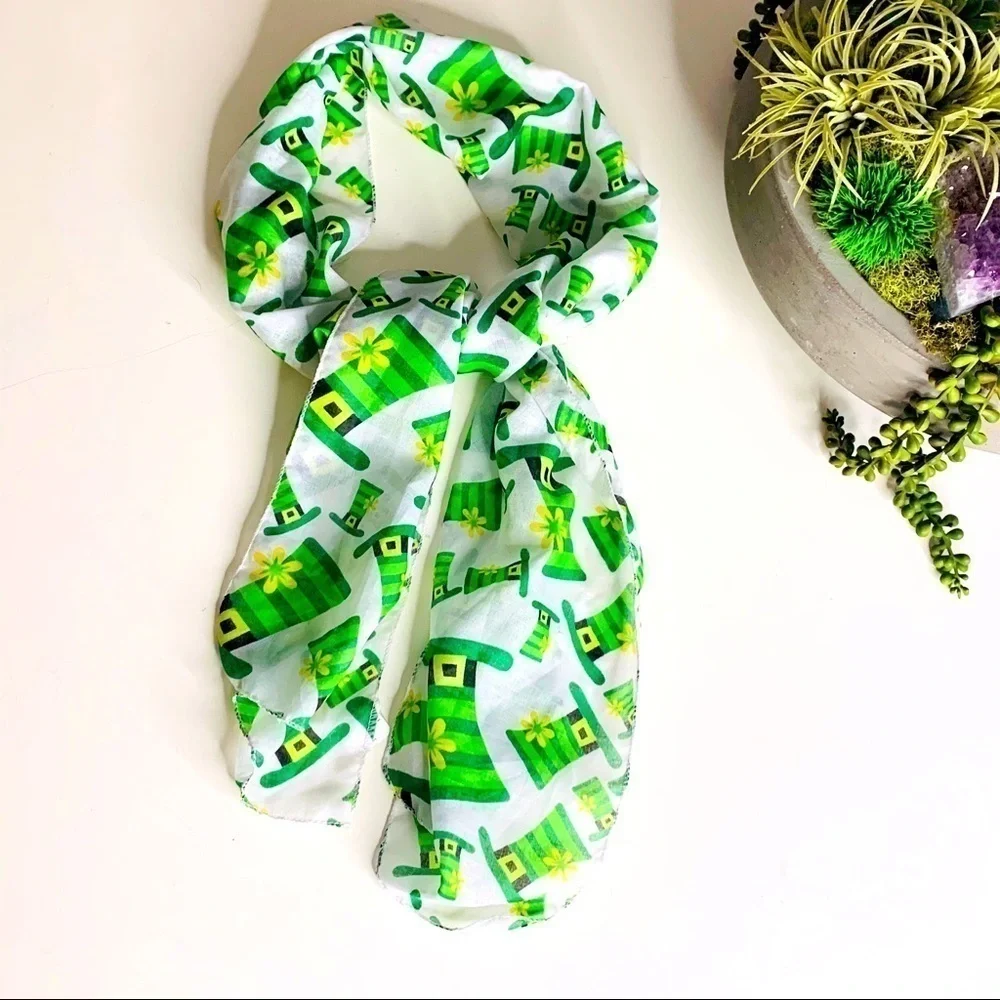 St Patrick’s Day green stripe top hat print scarf adult one size accessory